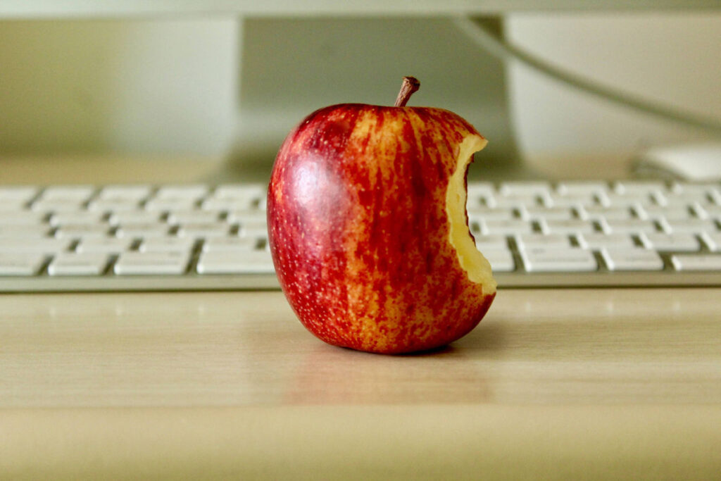 Apple M5搭載MacのMIEを突破した初の攻撃コード公開